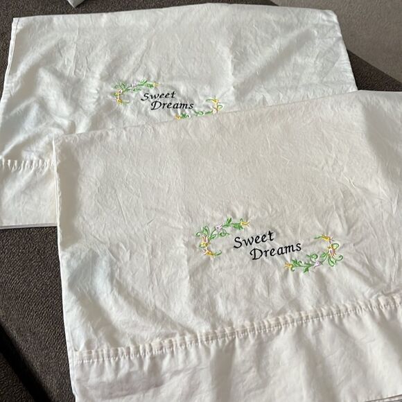 Set (2) Creamy Beige 100% Cotton 540 Thread  Kirkland Embroidered Pillowcases - Picture 9 of 16